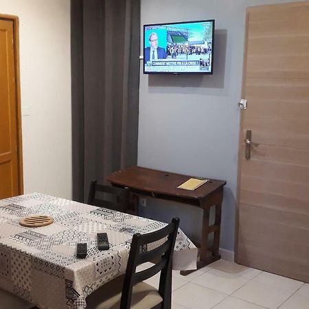 L'arrière boutique Appartamento Maroilles Esterno foto