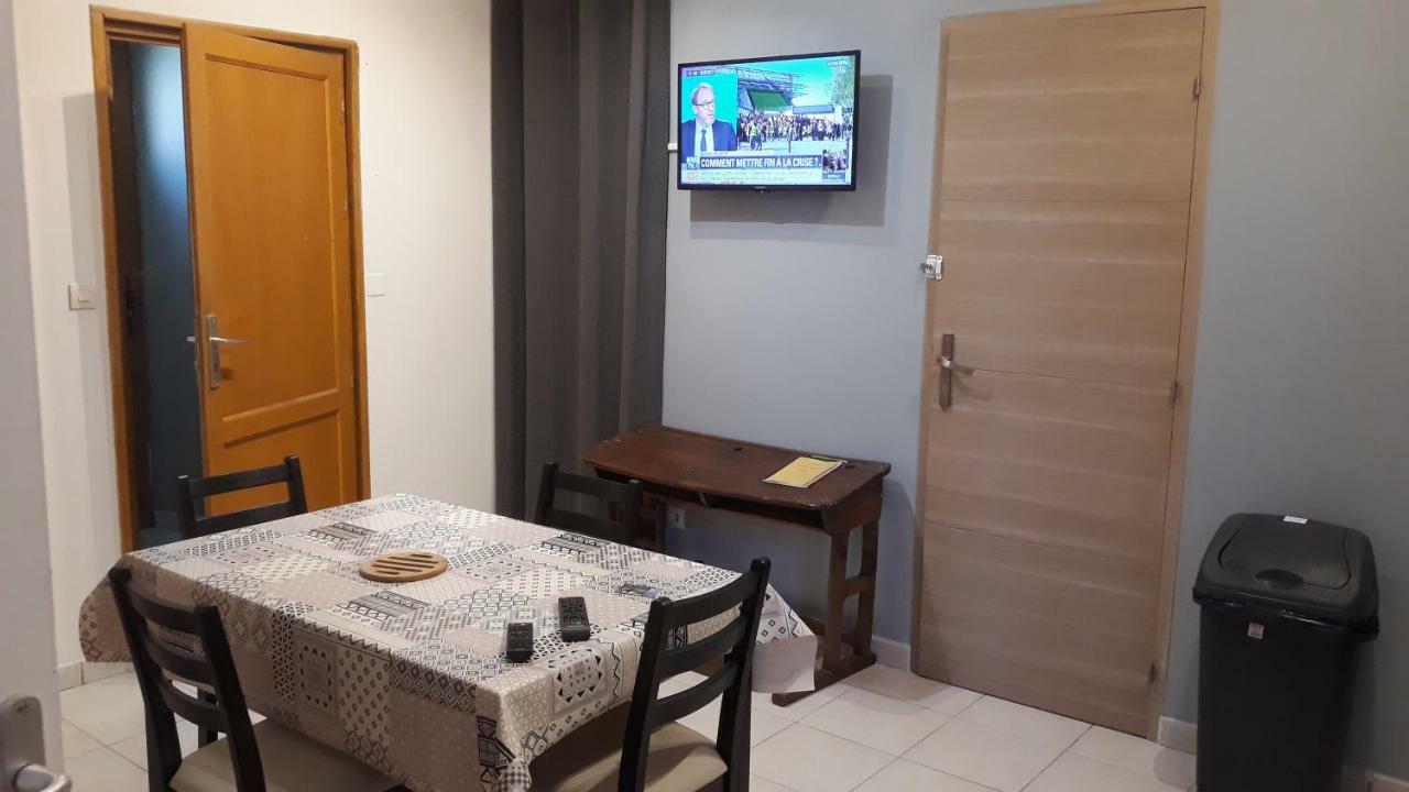L'arrière boutique Appartamento Maroilles Esterno foto